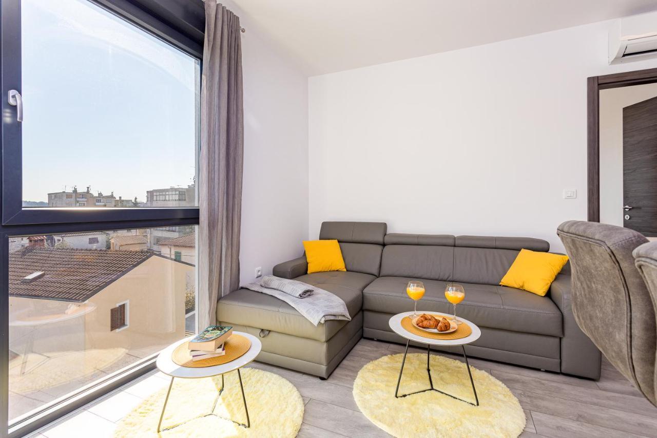 Apartment M****, New City Apartment + Parking Pula Exterior photo